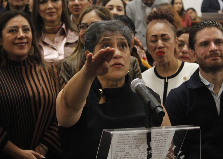 Mónica Viétnica Alegre González durante su protesta como titular de la PAOT en el Congreso de CDMX