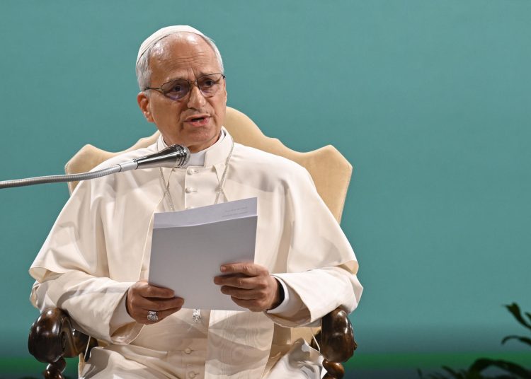 El Papa León XIV durante la misa del Jubileo de los migrantes y misioneros en la Plaza de San Pedro, Vaticano. EFE/ Simone Risoluti/Dicasterio para la Comunicación del Vaticano