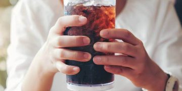 Sheinbaum asegura que IEPS a refrescos es para reducir su consumo