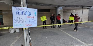 Inicia el cierre de oficinas del SAT por paro de labores; Personal piden aumento y retroactivo