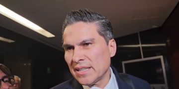 Senadores acuerdan con funcionarios de Hacienda mantener sin cambios Ley de Ingresos y paquete fiscal