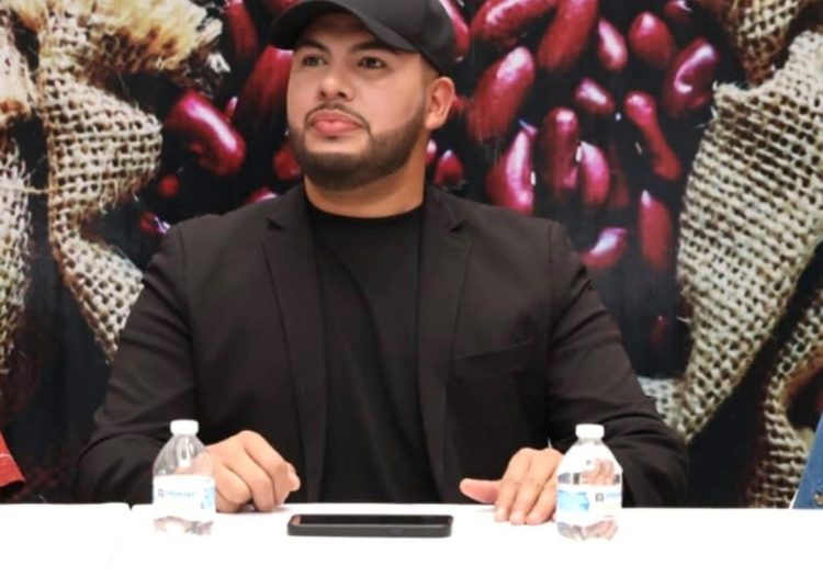 Camioneta del alcalde de Elota, Richard Millán Vázquez, presenta impactos de bala tras el ataque