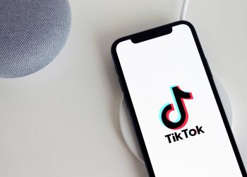 Trump y Xi buscarán “consumar” un pacto para que TikTok funcione legalmente en EU