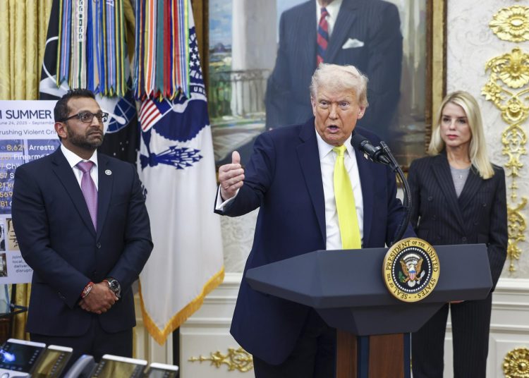 Gerardo Rodríguez Sánchez Lara analiza la estrategia de seguridad de Donald Trump y su influencia en Venezuela. EFE/EPA/JIM LO SCALZO / POOL