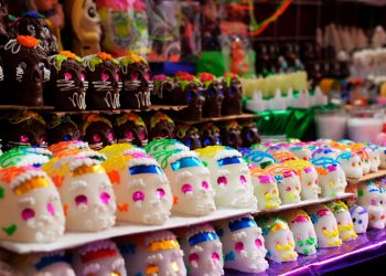 Día de Muertos: Estima la CANACO CDMX incremento de más de 4.0 por ciento en ventas