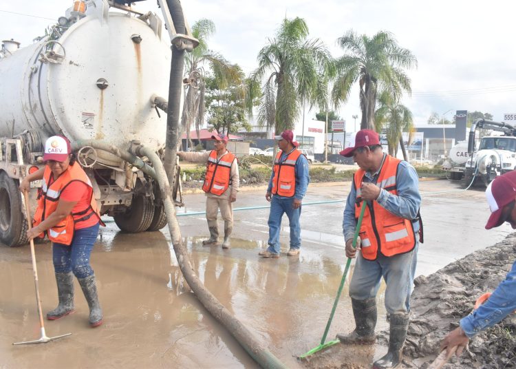 Acciones de limpieza continúan en zonas afectadas de la Huasteca veracruzana