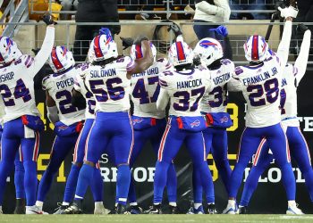 Josh Allen impuso este domingo un nuevo récord de más anotaciones terrestres para un 'quarterback' en la NFL en el triunfo de los Buffalo Bills