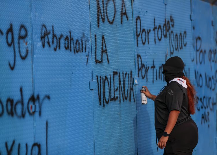 La CANACO CDMX estima pérdidas millonarias por la movilización del Día de la Mujer. EFE/ Isaac Esquivel