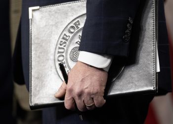 ​🇺🇸​ EU pide revelar transcripciones del gran jurado en el caso Jeffrey Epstein