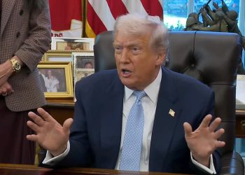 ​🇺🇸​🇻🇪​ Trump insiste en que no descarta ninguna opción con Venezuela