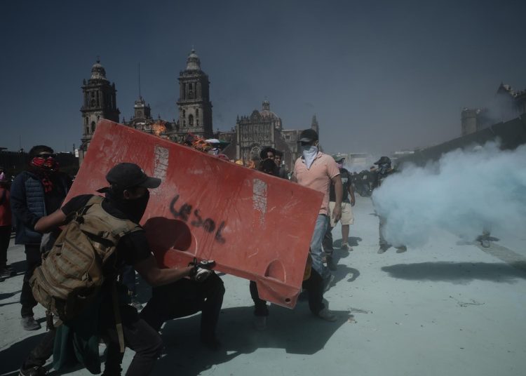 Mesa de análisis sobre la marcha de la Generación Z en México. EFE/ José Méndez