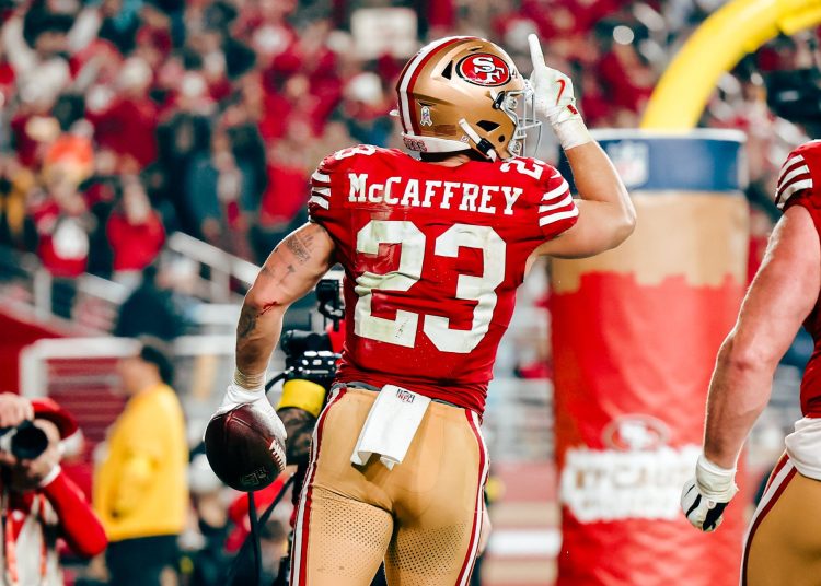 Los San Francisco 49ers se sobrepusieron este lunes a una errática