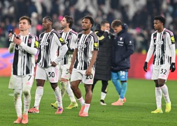 La Juventus remontó este sábado ante el Cagliari (2-1) gracias a un doblete salvador del turco Kenan Yildiz, líder indiscutible de una 'Vecchia Signora'