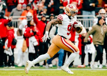 los San Francisco 49ers sumaron su novena victoria de la campaña al derrotar 26-8 a los Browns