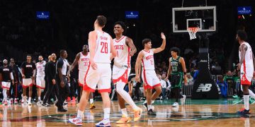 la exhibición de Houston Rockets, que derrotaron a los Boston Celtics por 101-128, mientras que los Indiana Pacers,