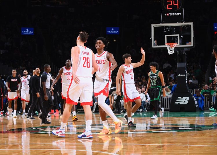 la exhibición de Houston Rockets, que derrotaron a los Boston Celtics por 101-128, mientras que los Indiana Pacers,