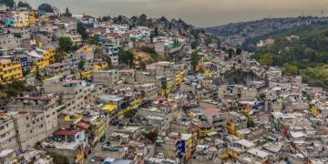 900 mil personas superan pobreza extrema en CDMX