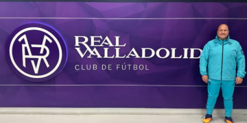 Enrique Alfaro, exgobernador de Jalisco, será auxiliar técnico de Guillermo Almada en el Real Valladolid