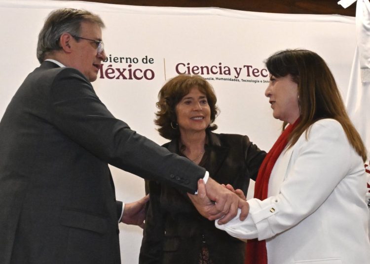 Marcelo Ebrard en Cuernavaca durante la conferencia del STS Forum 2025, reuniendo líderes en ciencia y tecnología