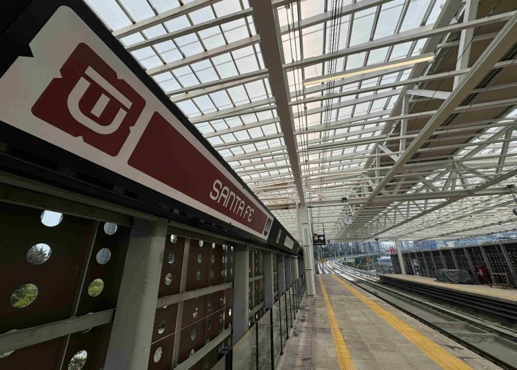 Tren "El Insurgente" México-Toluca entra en fase final de construcción