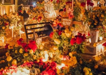 💀 Manos mexicanas mantienen viva la tradición del Día de Muertos en la Ciudad de México