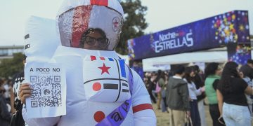 Noche de las Estrellas 2025 reúne a 90 mil personas y rinde homenaje a Julieta Fierro