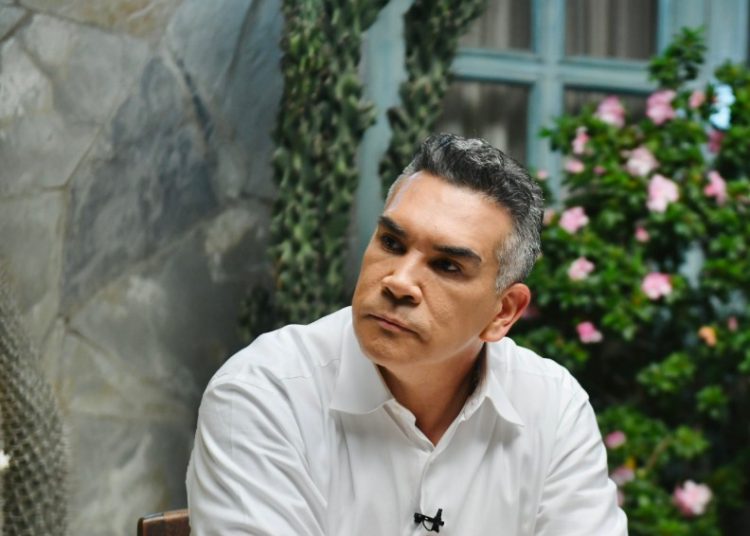 Como de montaje califica el dirigente del PRI, Alejandro Moreno el acoso que sufrió la presidenta Sheinbaum