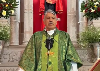 “Padre Pistolas” se disculpa con gobernadora de Guanajuato