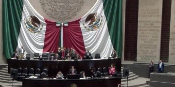 PRI repite sus reclamos en el presupuesto con sombreros ensangrentados
