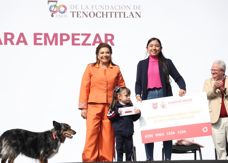 Clara Brugada encabeza la entrega de 40 mil apoyos de “Mi Beca para Empezar”