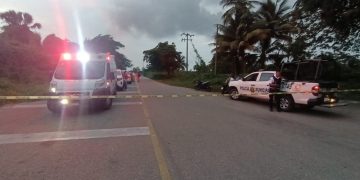Campeche: Explosión en línea de Pemex en Atasta provoca evacuación de trabajadores