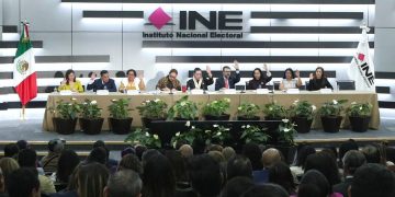 La perspectiva de género es una obligación judicial, afirma el presidente del TEPJF