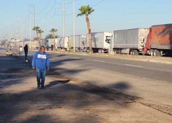 🚧 Reportan caos por bloqueo carretero en frontera de Sonora y Baja California