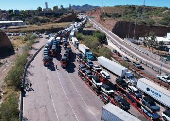 🚧 Sonora: Bloqueo de productores impide paso diario de tres mil camiones con mercancías de exportación