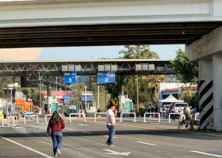 Entre la incomodad y la incertidumbre, se vive el segundo día de bloqueos en Michoacán