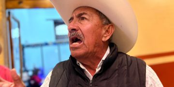 🔴 “No nos van a ver hincados”, advierten campesinos michoacanos