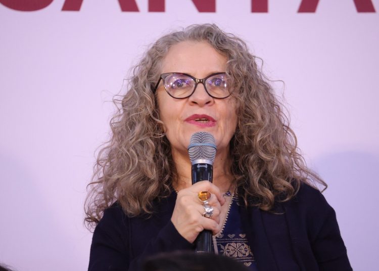 Araceli Damián González presenta datos sobre la reducción de la pobreza en Ciudad de México de 2018 a 2024
