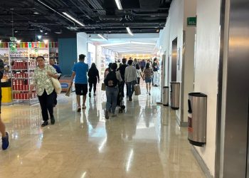 Centros comerciales registran buena afluencia en este Buen Fin