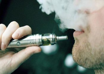 Va dictamen en San Lázaro para prohibir cigarrillos electrónicos, con prisión de 1-8 años