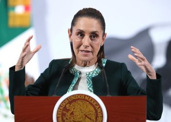 Sheinbaum pide respeto a alcaldesa de Uruapan