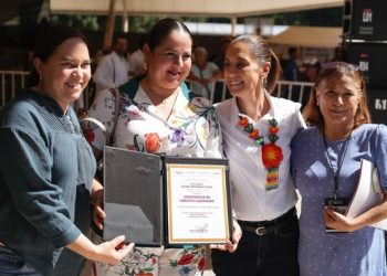 Afirma Sheinbaum que las opciones que tiene el pueblo de México son regresar a la corrupción o avanzar con la 4T