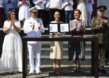 Sheinbaum pide estar alerta para defender la justicia y contrarrestar cualquier injerencia externa