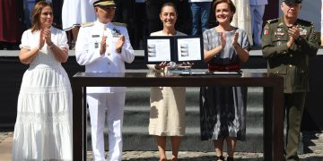 Sheinbaum pide estar alerta para defender la justicia y contrarrestar cualquier injerencia externa