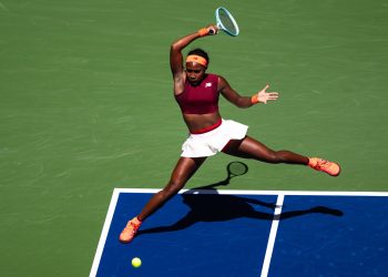 Gauff se aferra a su corona