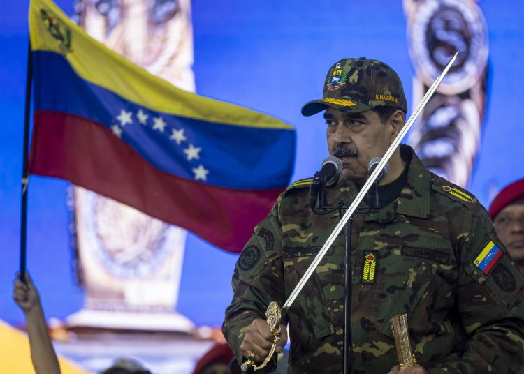 Maduro Ordena Alerta Máxima a la Aviación Venezolana | FOTO EFE