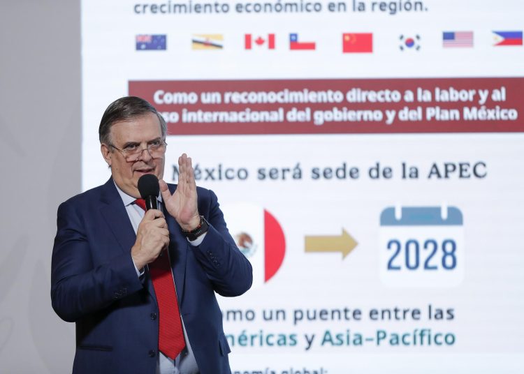 Marcelo Ebrard anuncia récord histórico de inversión extranjera directa en México. EFE/ Isaac Esquivel