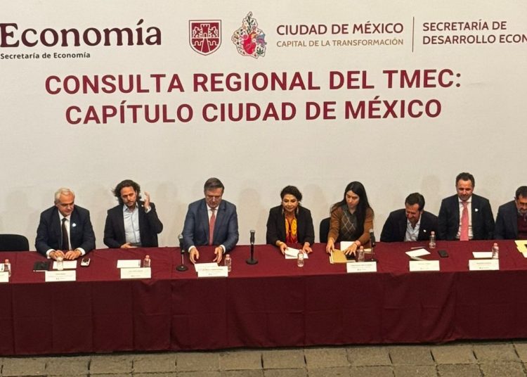 Marcelo Ebrard durante la consulta regional del T-MEC en Ciudad de México