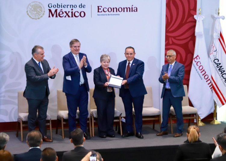 La medida impulsará la competitividad de los autotransportistas mexicanos y reducirá las emisiones contaminantes del sector