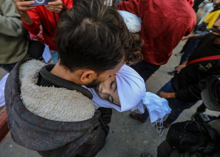 Múltiples Ataques Israelíes en Gaza Dejan al Menos 22 Muertos | FOTO EFE