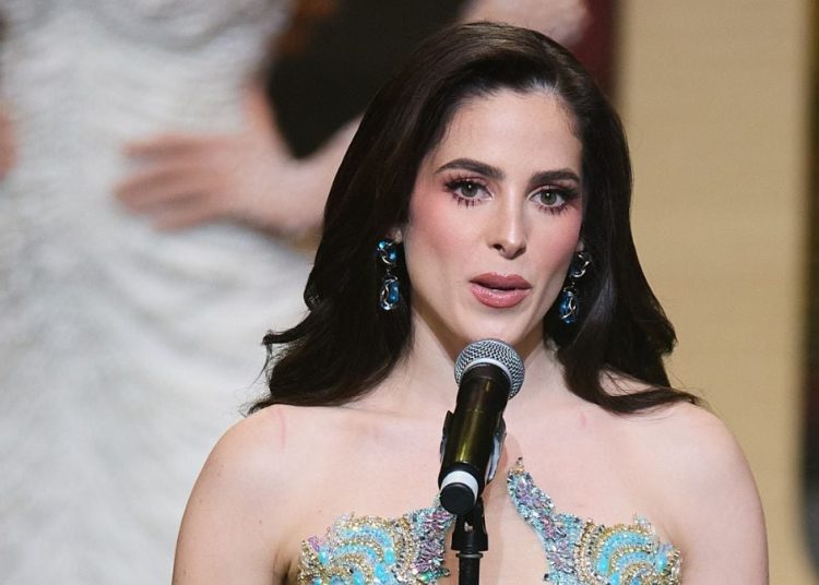 Fátima Bosch denuncia discriminación por parte de Nawat Itsaragrisil en Miss Universo 2025